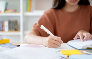 Read more about the article What Are Essay Services and How Do They Operate?